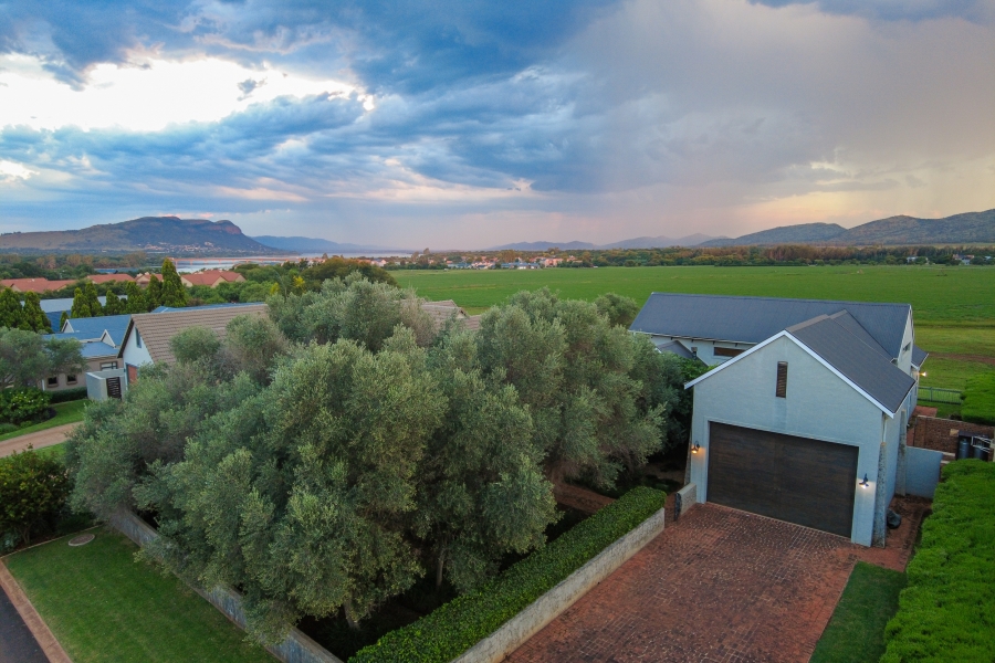 4 Bedroom Property for Sale in The Coves North West